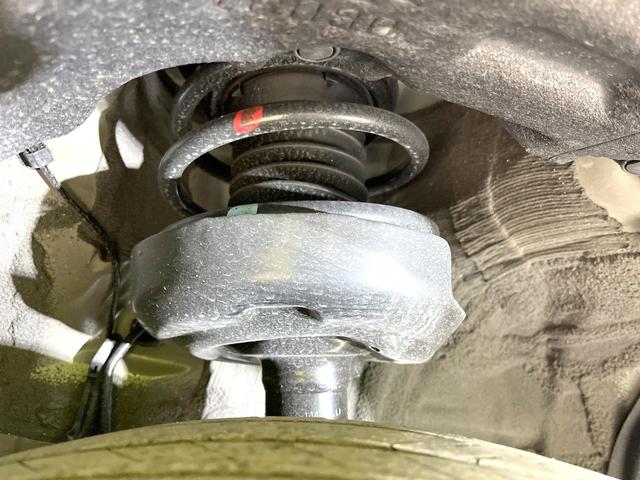 カローラクロス ハイブリッド　Ｇ　禁煙車　純正ディスプレイ　バックモニター　セーフティセンス　レーダークルーズ　ＥＴＣ　Ｂｌｕｅｔｏｏｔｈ　ＬＥＤヘッド　オートライト　スマートキー　オートエアコン　シートリフター　バニティミラー（56枚目）