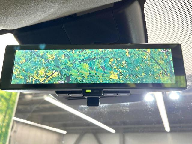 ノート Ｘ　禁煙車　純正９型ナビ　全方位モニター　プロパイロット　デジタルミラー　エマージェンシーブレーキ　ＢＳＭ　ＥＴＣ　ドラレコ　スマートキー　置くだけ充電　シートリフター　オートエアコン　オートライト（5枚目）