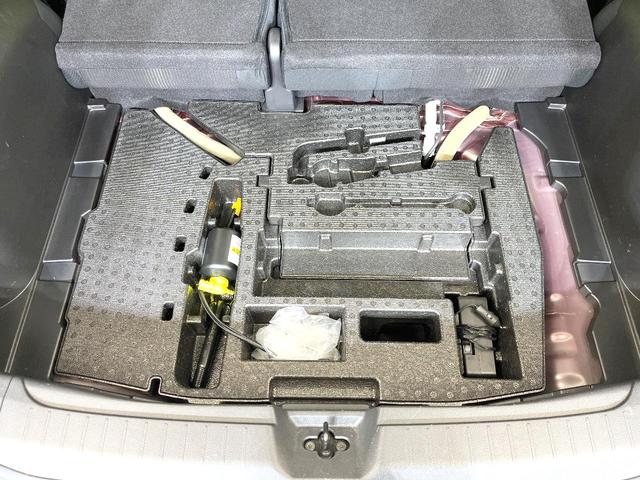 ノート Ｘ　禁煙車　純正９型ナビ　全方位モニター　プロパイロット　デジタルミラー　エマージェンシーブレーキ　ＢＳＭ　ＥＴＣ　ドラレコ　スマートキー　置くだけ充電　シートリフター　オートエアコン　オートライト（52枚目）