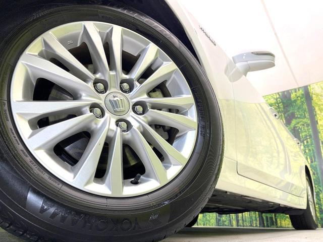 クラウンハイブリッド ロイヤルサルーン　禁煙車　純正８型ＨＤＤナビ　バックモニター　レーダークルーズコンロトロール　クリアランスソナー　パワーシート　ＥＴＣ　スマートキー　ＨＩＤヘッド　オートライト　フォグ　電動格納ミラー　バニティミラー（13枚目）