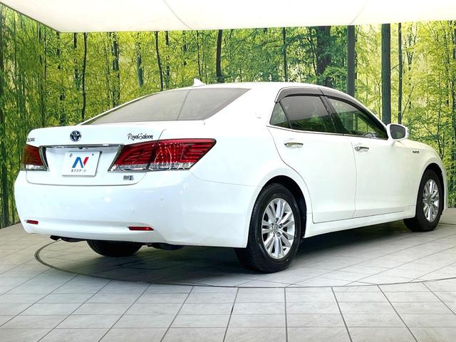 クラウンハイブリッド ロイヤルサルーン　禁煙車　純正８型ＨＤＤナビ　バックモニター　レーダークルーズコンロトロール　クリアランスソナー　パワーシート　ＥＴＣ　スマートキー　ＨＩＤヘッド　オートライト　フォグ　電動格納ミラー　バニティミラー（17枚目）