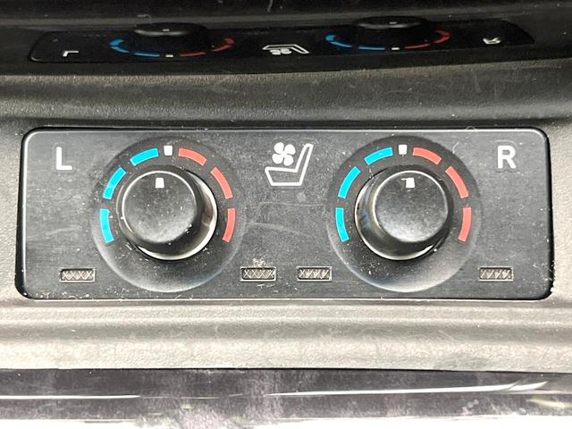 アルファード ２．５Ｓ　Ｃパッケージ　禁煙車　モデリスタエアロ　サンルーフ　フリップダウン　ＢＩＧ－Ｘ１１型ナビ　バックカメラ　セーフティセンス　レーダークルーズ　両側電動スライドドア　ステアリングヒーター　シートベンチレーション（40枚目）