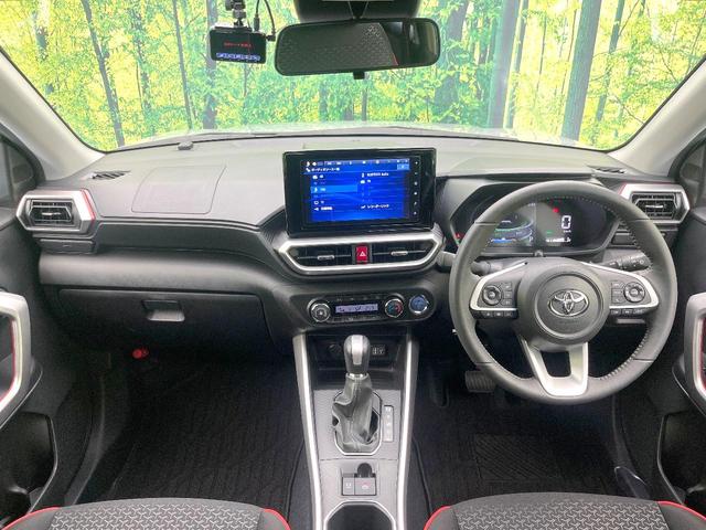 ライズ Ｚ　禁煙車　純正ナビ　パノラミックビューモニター　ＢＳＭ　スマートアシスト　アダプティブクルーズ　シートヒーター　コーナーセンサー　ＬＥＤヘッドライト　フォグライト　スマートキー　ＥＴＣ（2枚目）