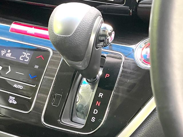 オデッセイ アブソルート・ＥＸホンダセンシング　禁煙車　純正９型ナビ　フリップダウンモニター　全方位モニター　ホンダセンシング　両側パワスラ　レーダークルーズ　ＢＳＭ　ＯＰアルミ　ＥＴＣ　ドラレコ　シートヒーター　オットマン　ＬＥＤヘッド　フォグ（21枚目）