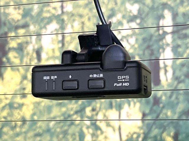 オデッセイ アブソルート・ＥＸホンダセンシング　禁煙車　純正９型ナビ　フリップダウンモニター　全方位モニター　ホンダセンシング　両側パワスラ　レーダークルーズ　ＢＳＭ　ＯＰアルミ　ＥＴＣ　ドラレコ　シートヒーター　オットマン　ＬＥＤヘッド　フォグ（60枚目）