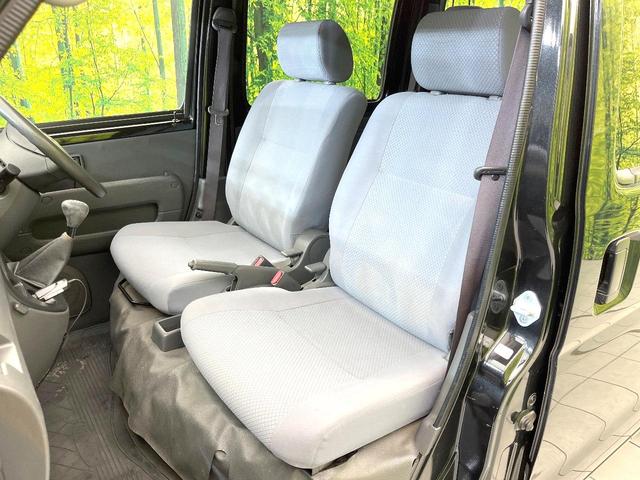 ハイゼットカーゴ デッキバンＧ　禁煙車　オーディオ　ＭＴ車　ドラレコ　ヘッドライトレベライザー　プライバシーガラス　スライドドア　パワーウィンドウ　ドアポケット（24枚目）