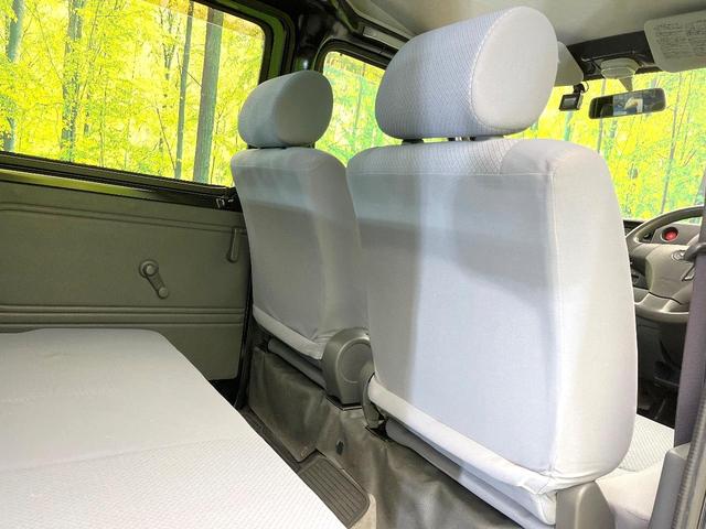 ハイゼットカーゴ デッキバンＧ　禁煙車　オーディオ　ＭＴ車　ドラレコ　ヘッドライトレベライザー　プライバシーガラス　スライドドア　パワーウィンドウ　ドアポケット（27枚目）
