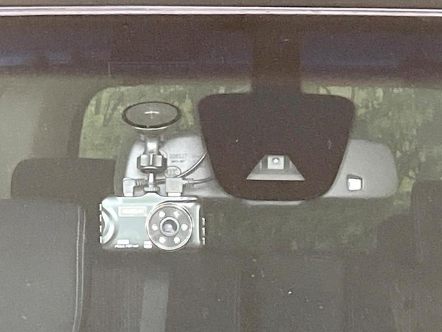 セレナ ハイウェイスターＳ－ＨＶアドバンスドセーフティパック　禁煙車　メモリーナビ　全方位モニター　エマージェンシーブレーキ　両側パワスラ　クルコン　ＥＴＣ　ドラレコ　オートエアコン　リアオートエアコン　スマートキー　アイドリングストップ　電動格納ミラー（5枚目）