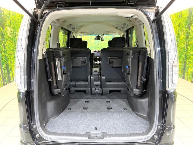セレナ ハイウェイスターＳ－ＨＶアドバンスドセーフティパック　禁煙車　メモリーナビ　全方位モニター　エマージェンシーブレーキ　両側パワスラ　クルコン　ＥＴＣ　ドラレコ　オートエアコン　リアオートエアコン　スマートキー　アイドリングストップ　電動格納ミラー（11枚目）