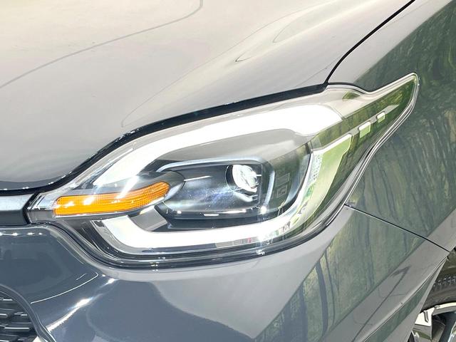 シエンタ Ｚ　禁煙車　純正１０．５型ナビ　全方位モニター　セーフティセンス　レーダークルーズ　ＢＳＭ　両側パワスラ　ステアリングヒーター　ＥＴＣ　オートエアコン　シートヒーター　サンシェード　ＬＥＤヘッド（12枚目）