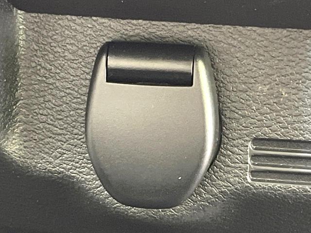 デイズ Ｘ　禁煙車　純正ナビ　アラウンドビューモニター　ドラレコ　オートエアコン　スマートキー　オートライト　コーナーセンサー　シートアンダーボックス　アイドリングストップ　電動格納ミラー　純正１４インチＡＷ（45枚目）