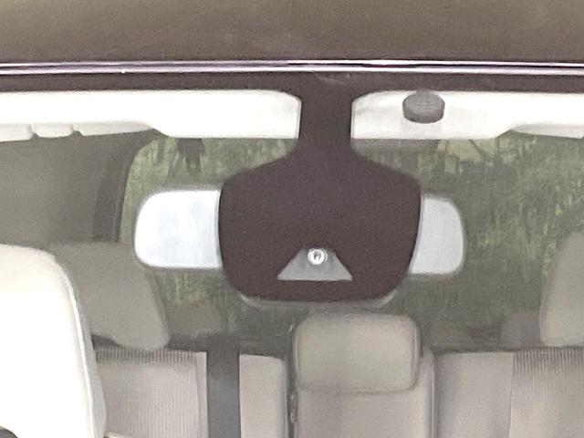 セレナ ハイウェイスター　純正９型ナビ　バックモニター　エマージェンシーブレーキ　クルコン　両側パワスラ　グレージュ内装　ＥＴＣ　リアオートエアコン　オートエアコン　オートライト　スマートキー　アイドリングストップ（5枚目）