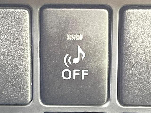 プリウス Ｓ　禁煙車　純正ナビ　バックモニター　オートエアコン　ＥＴＣ　スマートキー　シートリフター　電動格納ミラー　ＨＩＤヘッド　オートライト　ステアリングスイッチ　Ｂｌｕｅｔｏｏｔｈ　フォグ（24枚目）