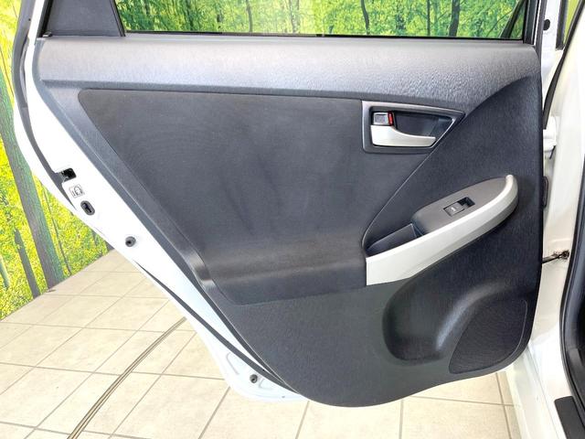 プリウス Ｓ　禁煙車　純正ナビ　バックモニター　オートエアコン　ＥＴＣ　スマートキー　シートリフター　電動格納ミラー　ＨＩＤヘッド　オートライト　ステアリングスイッチ　Ｂｌｕｅｔｏｏｔｈ　フォグ（34枚目）