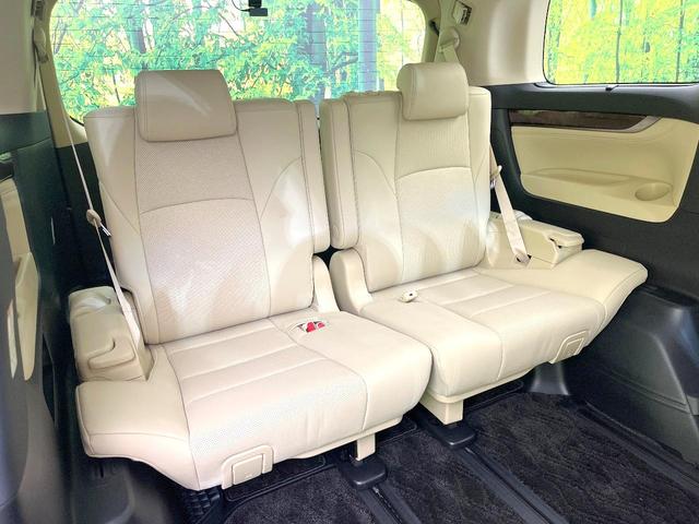 アルファード ２．５Ｇ　禁煙車　純正１０型ナビ　パノラミックビューモニター　ＪＢＬサウンド　フリップダウン　デジタルミラー　ＢＳＭ　両側電動スライドドア　シートベンチレーション　レーダークルーズ　パワーバックドアドア（10枚目）