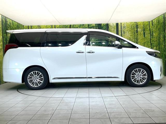 アルファード ２．５Ｇ　禁煙車　純正１０型ナビ　パノラミックビューモニター　ＪＢＬサウンド　フリップダウン　デジタルミラー　ＢＳＭ　両側電動スライドドア　シートベンチレーション　レーダークルーズ　パワーバックドアドア（74枚目）