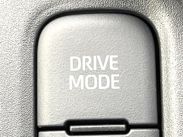 ヤリスクロス Ｘ　禁煙車　メモリーナビ　バックカメラ　セーフティセンス　レーダークルーズ　スマートキー　ＥＴＣ　ドラレコ　オートマチックハイビーム　Ｂｌｕｅｔｏｏｔｈ　車線逸脱警報（49枚目）