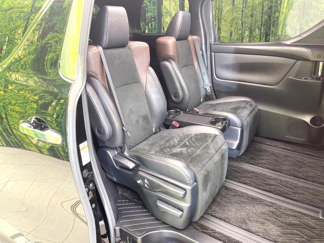 アルファード ２．５Ｓ　Ａパッケージ　タイプブラック　禁煙車　純正１０型ナビ　サンルーフ　バックカメラ　フリップダウン　セーフティセンス　レーダークルーズ　両側電動スライドドア　ＥＴＣ　スマートキー　ＬＥＤヘッドライト　フォグライト（9枚目）