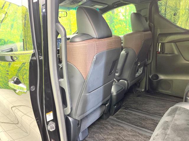 アルファード ２．５Ｓ　Ａパッケージ　タイプブラック　禁煙車　純正１０型ナビ　サンルーフ　バックカメラ　フリップダウン　セーフティセンス　レーダークルーズ　両側電動スライドドア　ＥＴＣ　スマートキー　ＬＥＤヘッドライト　フォグライト（48枚目）