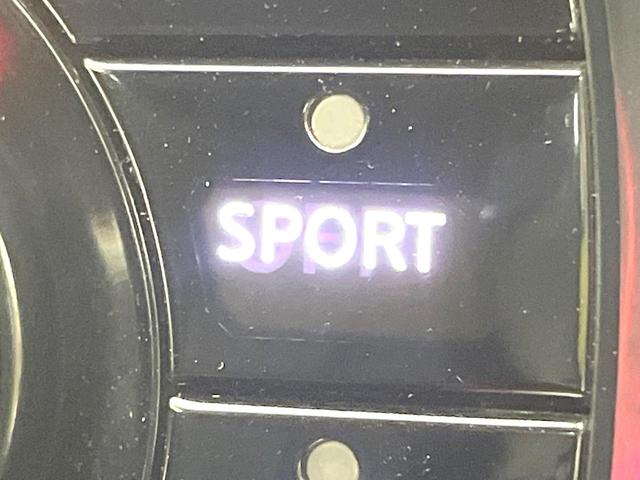 ジューク １５ＲＸ　タイプＶ　純正ナビ　バックカメラ　禁煙車　スマートキー　ＥＴＣ　ドラレコ　ＨＩＤヘッドライト　オートエアコン　オートライト　１７インチＡＷ　ＣＤ／ＤＶＤ再生　Ｂｌｕｅｔｏｏｔｈ再生（50枚目）