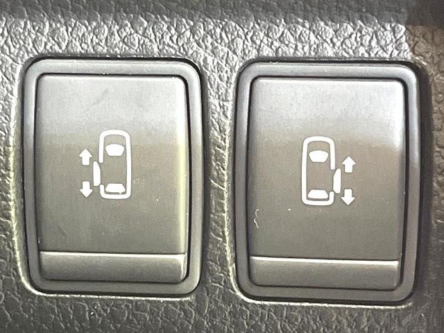 エルグランド 250ハイウェイスターS 禁煙車 純正ナビ フリップダウンモニター 全方位モニター 両側パワスラ オットマンシート クルコン ETC オートエアコン リアオートエアコン スマートキー シートリフター 電動格納ミラー(6枚目)