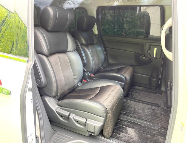 エルグランド 250ハイウェイスターS 禁煙車 純正ナビ フリップダウンモニター 全方位モニター 両側パワスラ オットマンシート クルコン ETC オートエアコン リアオートエアコン スマートキー シートリフター 電動格納ミラー(9枚目)