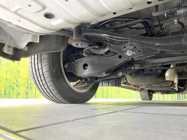 エルグランド 250ハイウェイスターS 禁煙車 純正ナビ フリップダウンモニター 全方位モニター 両側パワスラ オットマンシート クルコン ETC オートエアコン リアオートエアコン スマートキー シートリフター 電動格納ミラー(20枚目)