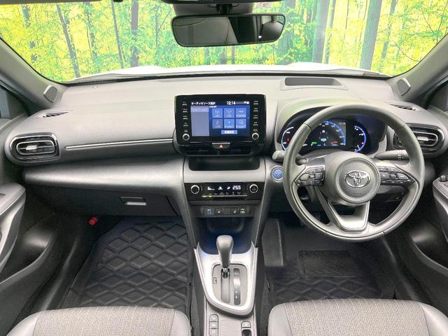 ヤリスクロス ハイブリッドZ 禁煙車 純正ディスプレイ 全方位モニター セーフティセンス レーダークルーズ BSM ヘッドアップディスプレイ ETC シートヒーター ステアリングヒーター パワーシート オートエアコン LEDヘッド(2枚目)