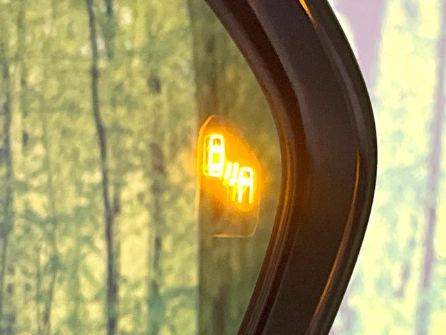 ヤリスクロス ハイブリッドZ 禁煙車 純正ディスプレイ 全方位モニター セーフティセンス レーダークルーズ BSM ヘッドアップディスプレイ ETC シートヒーター ステアリングヒーター パワーシート オートエアコン LEDヘッド(6枚目)