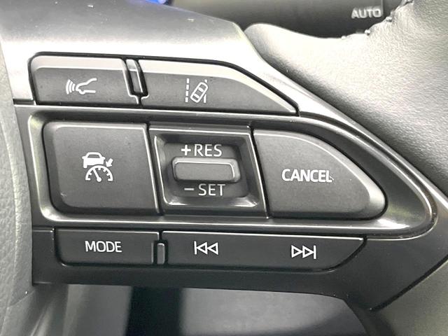 ヤリスクロス ハイブリッドZ 禁煙車 純正ディスプレイ 全方位モニター セーフティセンス レーダークルーズ BSM ヘッドアップディスプレイ ETC シートヒーター ステアリングヒーター パワーシート オートエアコン LEDヘッド(7枚目)