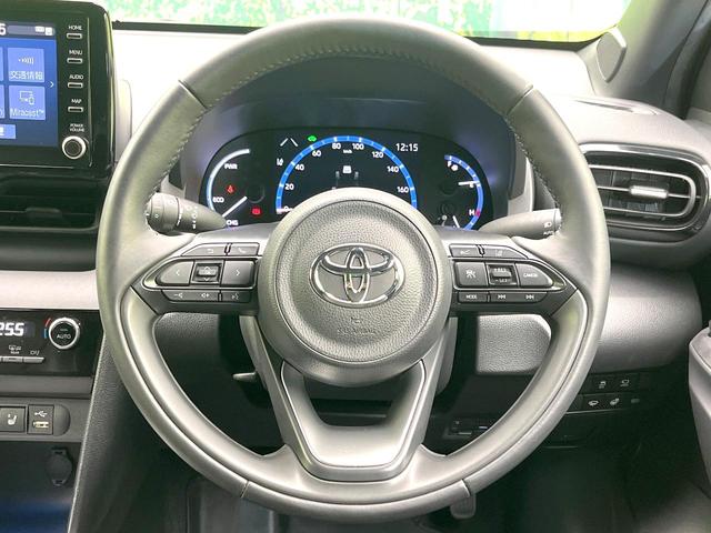 ヤリスクロス ハイブリッドZ 禁煙車 純正ディスプレイ 全方位モニター セーフティセンス レーダークルーズ BSM ヘッドアップディスプレイ ETC シートヒーター ステアリングヒーター パワーシート オートエアコン LEDヘッド(11枚目)