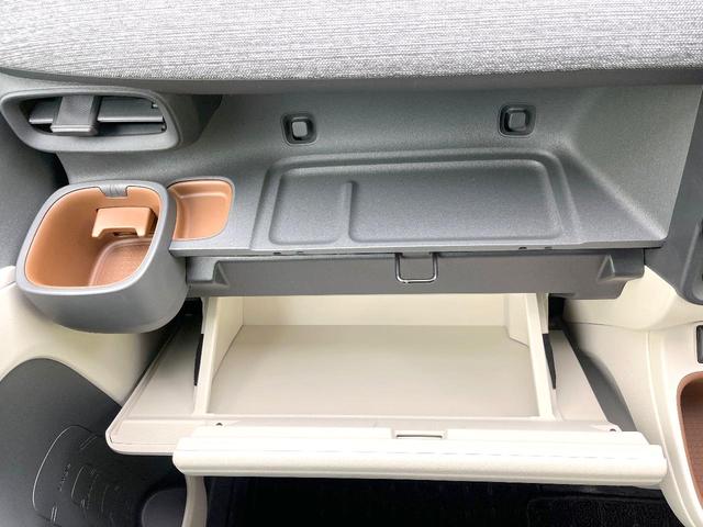 シエンタ ハイブリッドZ 禁煙車 純正8型ディスプレイ 全方位モニター セーフティセンス BSM レーダークルーズ 両側パワスラ シートヒーター ステアリングヒーター 天井サーキュレーター オートエアコン LEDヘッド(41枚目)