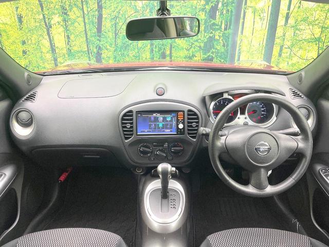 ジューク 15RS 禁煙車 純正ナビ ETC Bluetooth CD再生 フルセグ プライバシーガラス 盗難防止装置 アイドリングストップ 横滑防止装置 トラクションコントロール(2枚目)