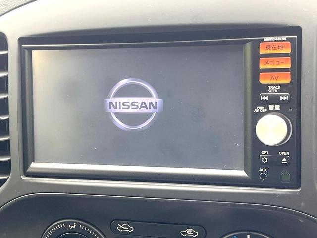 ジューク 15RS 禁煙車 純正ナビ ETC Bluetooth CD再生 フルセグ プライバシーガラス 盗難防止装置 アイドリングストップ 横滑防止装置 トラクションコントロール(3枚目)