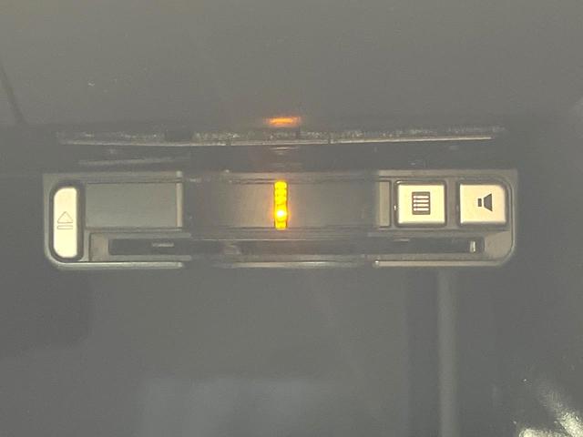 ジューク 15RS 禁煙車 純正ナビ ETC Bluetooth CD再生 フルセグ プライバシーガラス 盗難防止装置 アイドリングストップ 横滑防止装置 トラクションコントロール(5枚目)