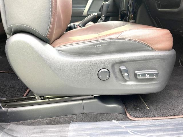 ランドクルーザープラド TX Lパッケージ・G-フロンティア 禁煙車 メーカーナビ フロント・サイド・バックカメラ クルコン パワーシート 赤茶レザーシート 3列シート ETC LEDヘッド ヘッドライトウォッシャー オートライト オートエアコン スマートキー(7枚目)