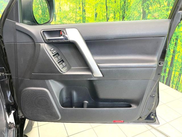 ランドクルーザープラド TX Lパッケージ・G-フロンティア 禁煙車 メーカーナビ フロント・サイド・バックカメラ クルコン パワーシート 赤茶レザーシート 3列シート ETC LEDヘッド ヘッドライトウォッシャー オートライト オートエアコン スマートキー(36枚目)