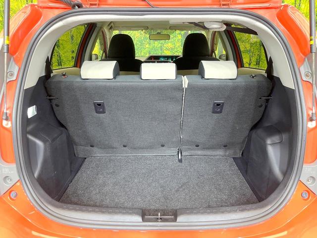 アクア S 禁煙車 純正ナビ オートエアコン ETC スマートキー 電動格納ミラー シートリフター LEDヘッド ファブリックシート プライバシーガラス リアワイパー(10枚目)