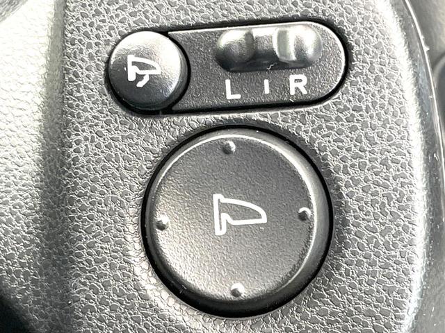 フィットシャトルハイブリッド ハイブリッド　禁煙車　純正ナビ　バックモニター　クルコン　ＥＴＣ　ドラレコ　リモコンキー　オートエアコン　ハーフレザーシート　シートリフター　電動格納ミラー　ヘッドライトレベライザー　バニティミラー（45枚目）