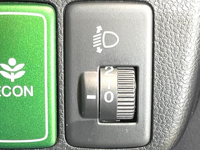 フィットシャトルハイブリッド ハイブリッド　禁煙車　純正ナビ　バックモニター　クルコン　ＥＴＣ　ドラレコ　リモコンキー　オートエアコン　ハーフレザーシート　シートリフター　電動格納ミラー　ヘッドライトレベライザー　バニティミラー（48枚目）