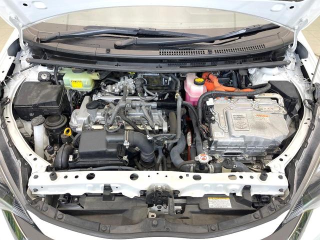 アクア Ｇ　Ｇ’ｓ　純正ＳＤナビ　バックカメラ　衝突被害軽減システム　禁煙車　ハーフレザーシート　ドラレコ　スマートキー　ＬＥＤヘッド　ビルトインＥＴＣ　クルコン　純正１７インチアルミ　オートハイビーム　オートライト（18枚目）