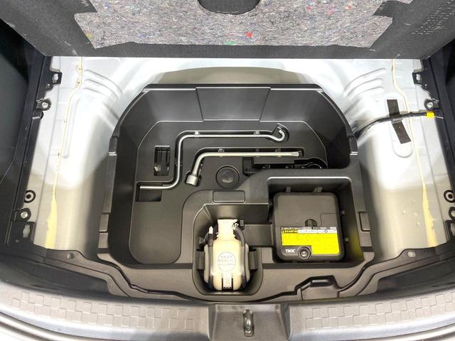 アクア Ｇ　Ｇ’ｓ　純正ＳＤナビ　バックカメラ　衝突被害軽減システム　禁煙車　ハーフレザーシート　ドラレコ　スマートキー　ＬＥＤヘッド　ビルトインＥＴＣ　クルコン　純正１７インチアルミ　オートハイビーム　オートライト（39枚目）