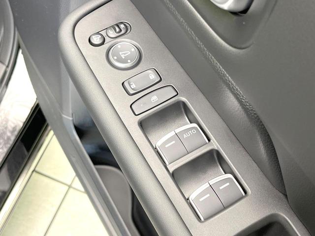 ステップワゴン スパーダ　登録済未使用車　純正１１型ナビ　バックモニター　ホンダセンシング　レーダークルーズ　ＢＳＭ　両側パワスラ　パワーバックドア　シートヒーター　オートエアコン　リアオートエアコン　ハーフレザーシート（45枚目）