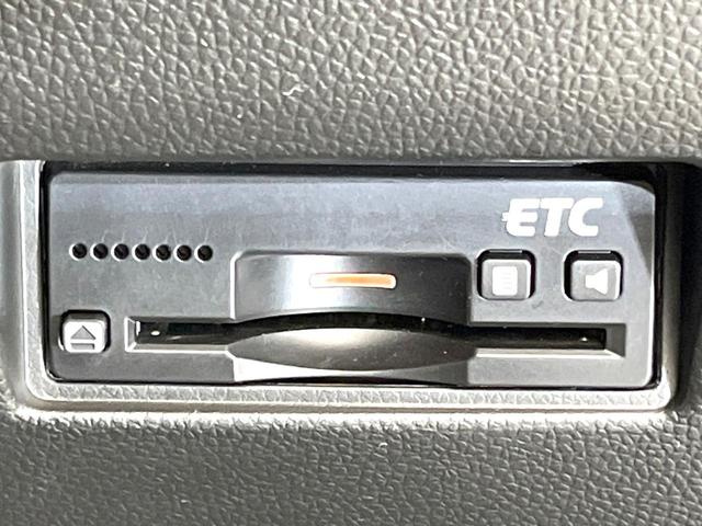 スイフトスポーツ ベースグレード　禁煙車　８型ナビ　バックモニター　セーフティサポート　レーダークルーズ　ＨＫＳマフラー　ドラレコ　ＥＴＣ　シートヒーター　ＬＥＤヘッド　フォグ　オートライト　オートエアコン　スマートキー　パドルシフト（7枚目）