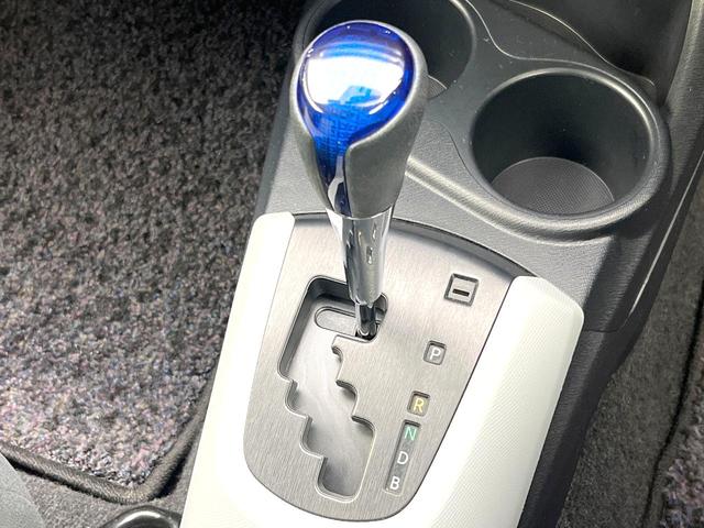 アクア Ｓ　禁煙車　ＳＤナビ　バックモニター　スマートキー　オートライト　シートリフター　ＥＴＣ　ドラレコ　ＯＰ純正１６インチＡＷ　オートエアコン　Ｂｌｕｅｔｏｏｔｈ　電動格納ミラー　シートリフター（21枚目）