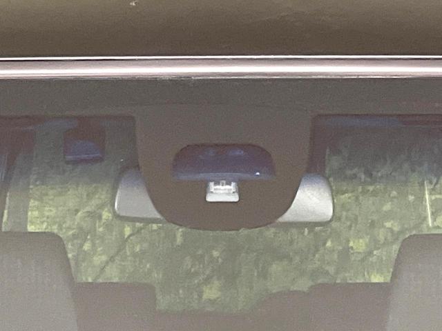 N-BOXカスタム G・Lパッケージ 禁煙車 純正ナビ バックモニター シティブレーキ 両側パワスラ HIDヘッド フォグ オートライト スマートキー ステアリングスイッチ 電動格納ミラー Bluetooth シートリフター(5枚目)