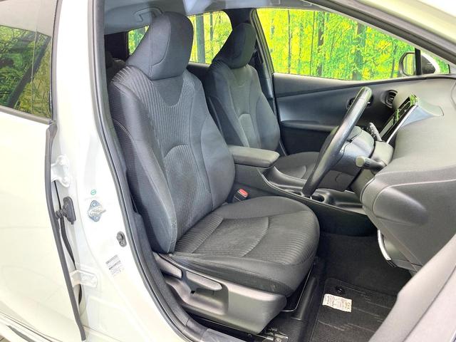 プリウス Ｓ　禁煙車　純正ナビ　バックモニター　モデリスタエアロ　オートエアコン　ＥＴＣ　ＬＥＤヘッド　オートライト　ドラレコ　シートリフター　純正１７インチＡＷ　シートリフター　電動格納ミラー　バニティミラー（8枚目）