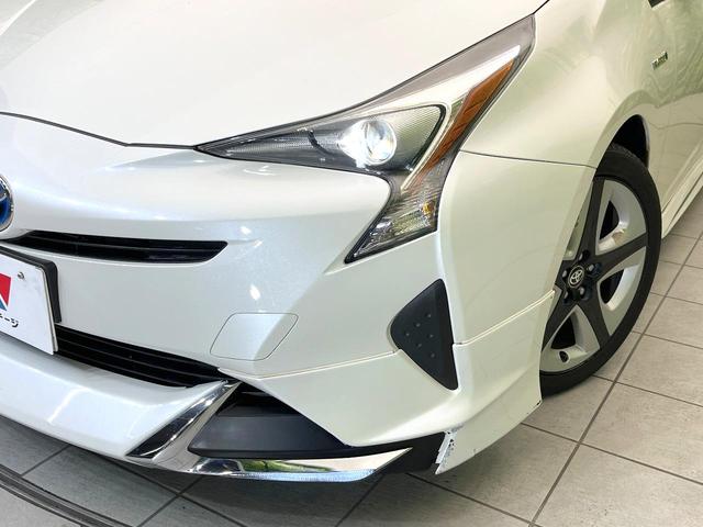 プリウス Ｓ　禁煙車　純正ナビ　バックモニター　モデリスタエアロ　オートエアコン　ＥＴＣ　ＬＥＤヘッド　オートライト　ドラレコ　シートリフター　純正１７インチＡＷ　シートリフター　電動格納ミラー　バニティミラー（12枚目）