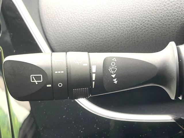 プリウス Ｓ　禁煙車　純正ナビ　バックモニター　モデリスタエアロ　オートエアコン　ＥＴＣ　ＬＥＤヘッド　オートライト　ドラレコ　シートリフター　純正１７インチＡＷ　シートリフター　電動格納ミラー　バニティミラー（39枚目）