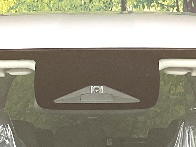 フリード エアー　ＥＸ　登録済未使用車　ホンダセンシング　レーダークルーズ　両側パワスラ　シートヒーター　オートエアコン　ＬＥＤヘッド　オートライト　リアクーラー　シートバックポケット　バニティミラー　電動格納ミラー（3枚目）